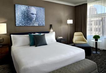 Hotel Zelos San Francisco has rooms with a private hot tub