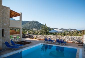 Stone Uphoria Villas has Balcony rooms