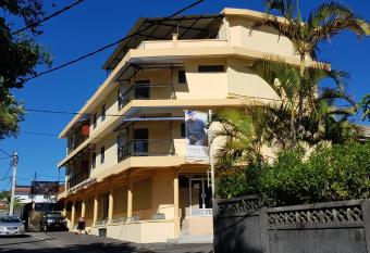 Bobato building allows 18 year olds to book a room