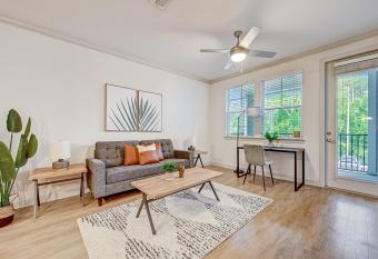 FRONTDESK The Point at Tamaya Apts Jacksonville allows 18 year olds to book a room