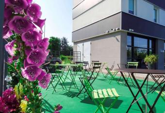 ibis budget Tours Nord allows 18 year olds to book a room