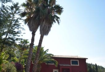 Kontos Mansion has Balcony rooms