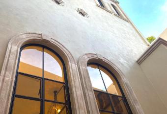 Casa Juana Guesthouse allows 18 year olds to book a room