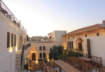 nahrin hotel&art has Balcony rooms