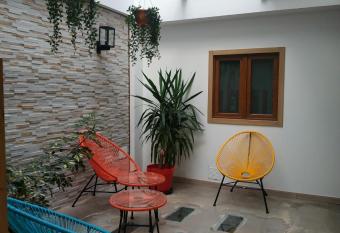 Alojamiento Gofioplaya allows 18 year olds to book a room