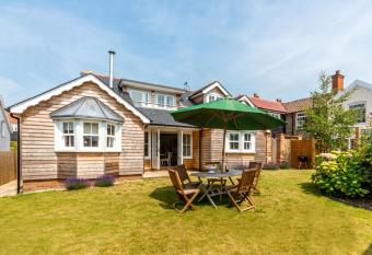 The Pink House, Thorpeness has Balcony rooms
