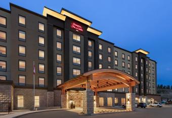 Hampton Inn & Suites Kelowna, British Columbia, Canada allows 18 year olds to book a room