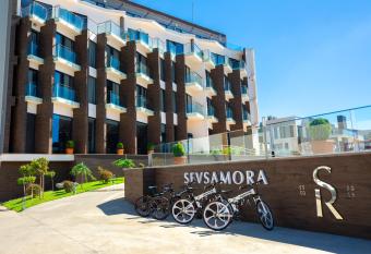 Sevsamora Resort & Spa allows 18 year olds to book a room