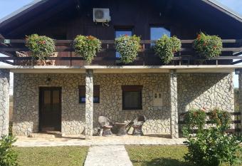 Guest House Iva has Balcony rooms