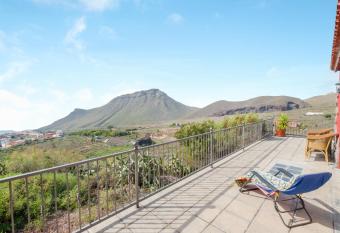 Estudio Card  n has Balcony rooms