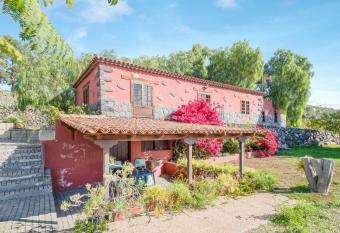 La casita del Rinc  n has Balcony rooms