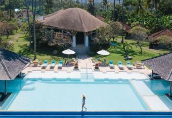 Lotus Bungalows has Balcony rooms