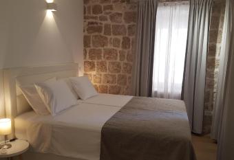 Apartments Milion has Balcony rooms