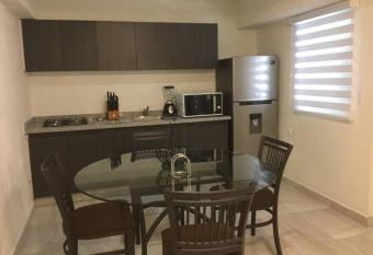 Suite   nica privada Loft c  ntrico Zaragoza y Tecnol  gico 178B allows 18 year olds to book a room