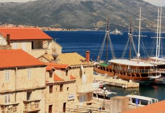 Guest House Dijana has Balcony rooms