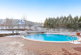 Long Trail House Condos has Balcony rooms