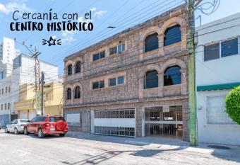 Preciosa Suite S  per ubicaci  n C  ntrica S6 allows 18 year olds to book a room