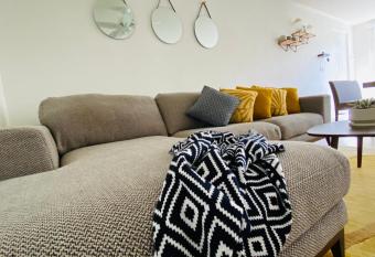 Suite   nica Renovada C  ntrica Av Zaragoza C14 allows 18 year olds to book a room