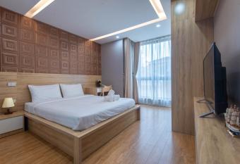 22HOUSING LUXURY APARTMENT HOTEl NEAR LOTTE has Balcony rooms