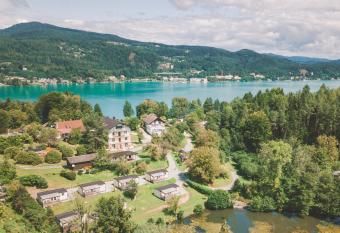 EuroParcs W  rthersee has Balcony rooms