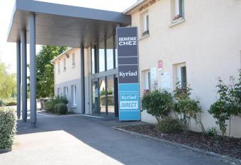 Kyriad Auxerre Appoigny allows 18 year olds to book a room