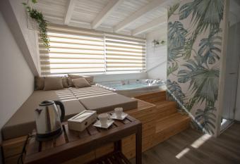 Luxmar   Hotel & Spa has Balcony rooms