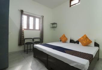 SPOT ON Sneha Home Stay allows 18 year olds to book a room