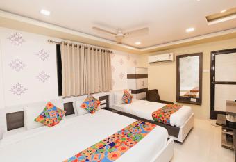 Hotel Amber has Balcony rooms