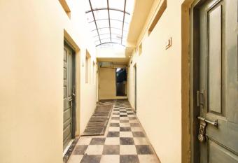 OYO Flagship Hotel Friend allows 18 year olds to book a room