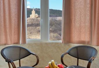 Kings View has Balcony rooms