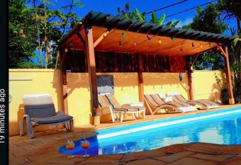 3 bedrooms villa with shared pool furnished terrace and wifi at Pointe aux Piments has Balcony rooms