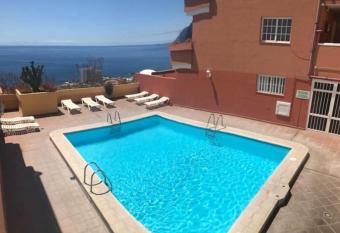 One bedroom appartement with sea view shared pool and terrace at Santiago del Teide has Balcony rooms
