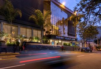 Crowne Plaza Lima, an IHG Hotel has rooms with a private hot tub