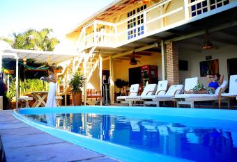 Pousada Azul Marinho allows 18 year olds to book a room