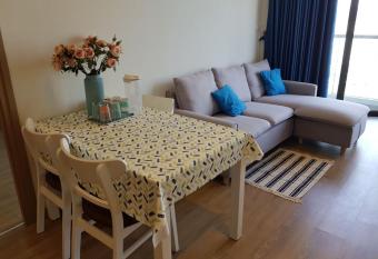 1504 Ha Long has Balcony rooms