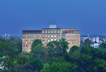 OYO 65999 G.s Hotel allows 18 year olds to book a room