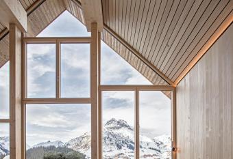 HOLZGAUER HAUS allows 18 year olds to book a room