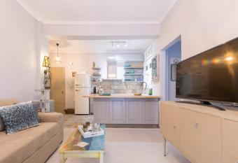 Stylish, comfy apartment by Konnect, Corfu city center allows 18 year olds to book a room