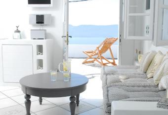 Archondoula Studios has Balcony rooms