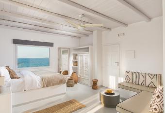 Perla Suites - Delmar Collection has Balcony rooms