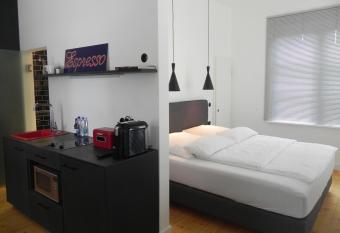 Milchhaus Zimmer - Tiny House allows 18 year olds to book a room