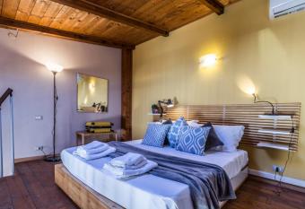 Design Apartments Sassari-Enrico Costa allows 18 year olds to book a room