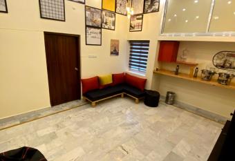 Backpackers Den has Balcony rooms