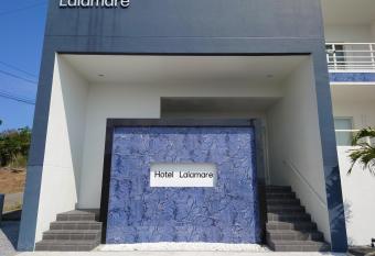 Lalamare Kouri has Balcony rooms