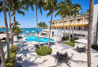 North Bay Inn Miami has Balcony rooms