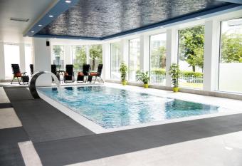 Hotel Villa Elsa has Balcony rooms