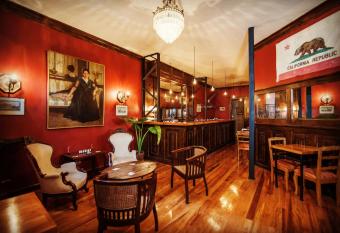 Casa California Guesthouse allows 18 year olds to book a room