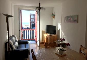 Appartement de 2 chambres a Mers les Bains a 100 m de la plage avec vue sur la mer et balcon has Balcony rooms