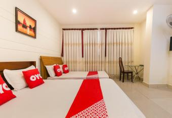 Aqua Hoa My Hotel allows 18 year olds to book a room