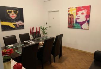 Bucarest B&B has Balcony rooms